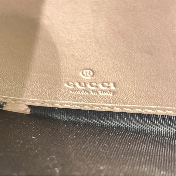 Gucci Pink Quilted Leather Wallet - Picture 15 of 16